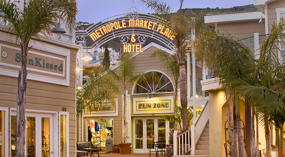 Hotel Metropole Catalina Market place